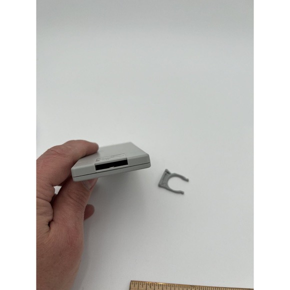 Curtis Remote Control Curtis DVD8007B 7” LCD Portable DVD Player Needs a Battery - Picture 4 of 7